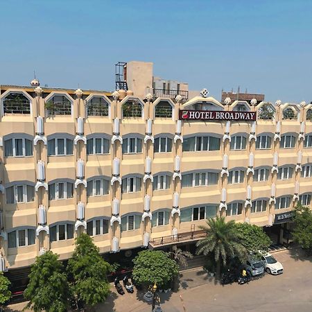 New Hotel Broadway Βαρανάσι Εξωτερικό φωτογραφία