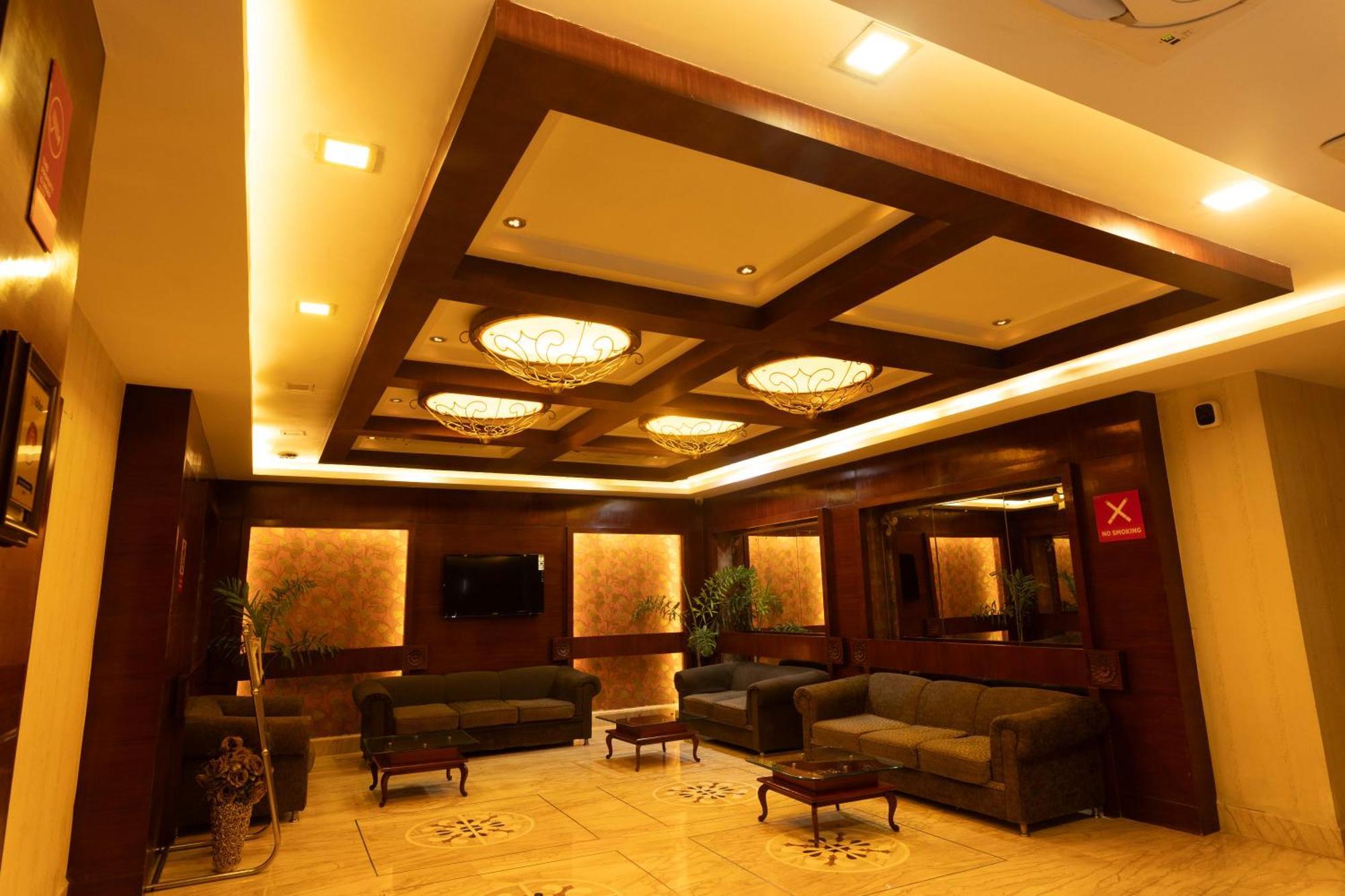 New Hotel Broadway Βαρανάσι Εξωτερικό φωτογραφία