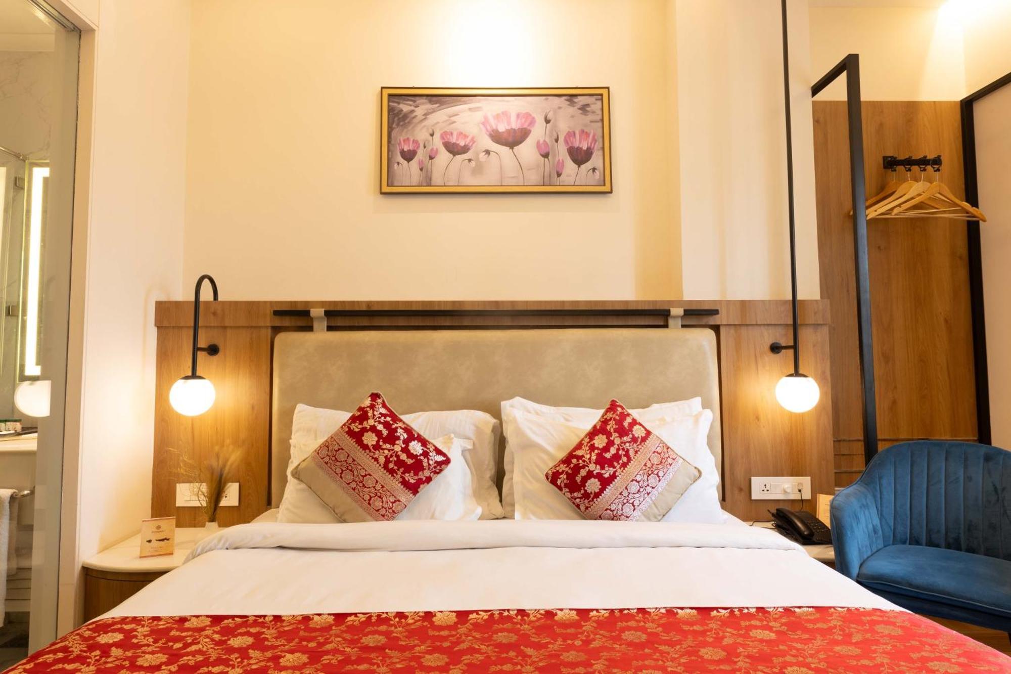 New Hotel Broadway Βαρανάσι Εξωτερικό φωτογραφία