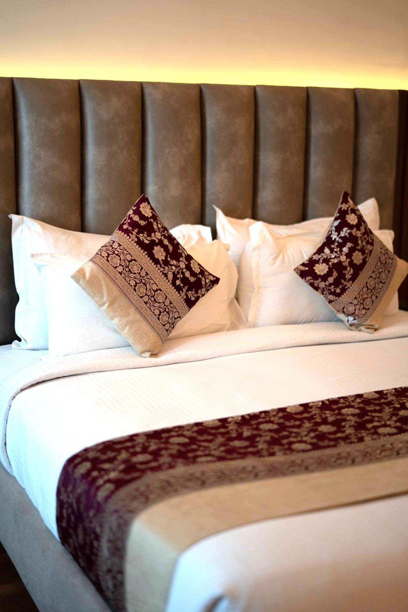 New Hotel Broadway Βαρανάσι Εξωτερικό φωτογραφία