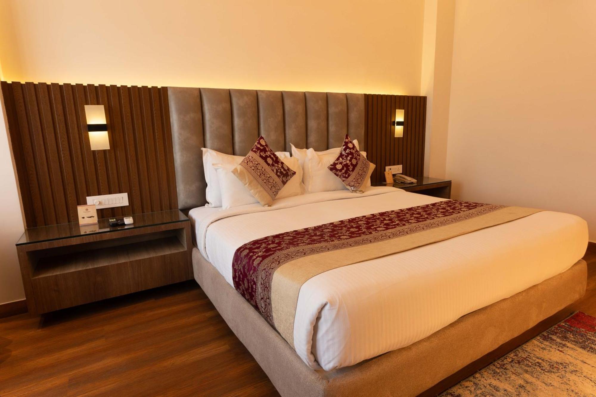 New Hotel Broadway Βαρανάσι Εξωτερικό φωτογραφία