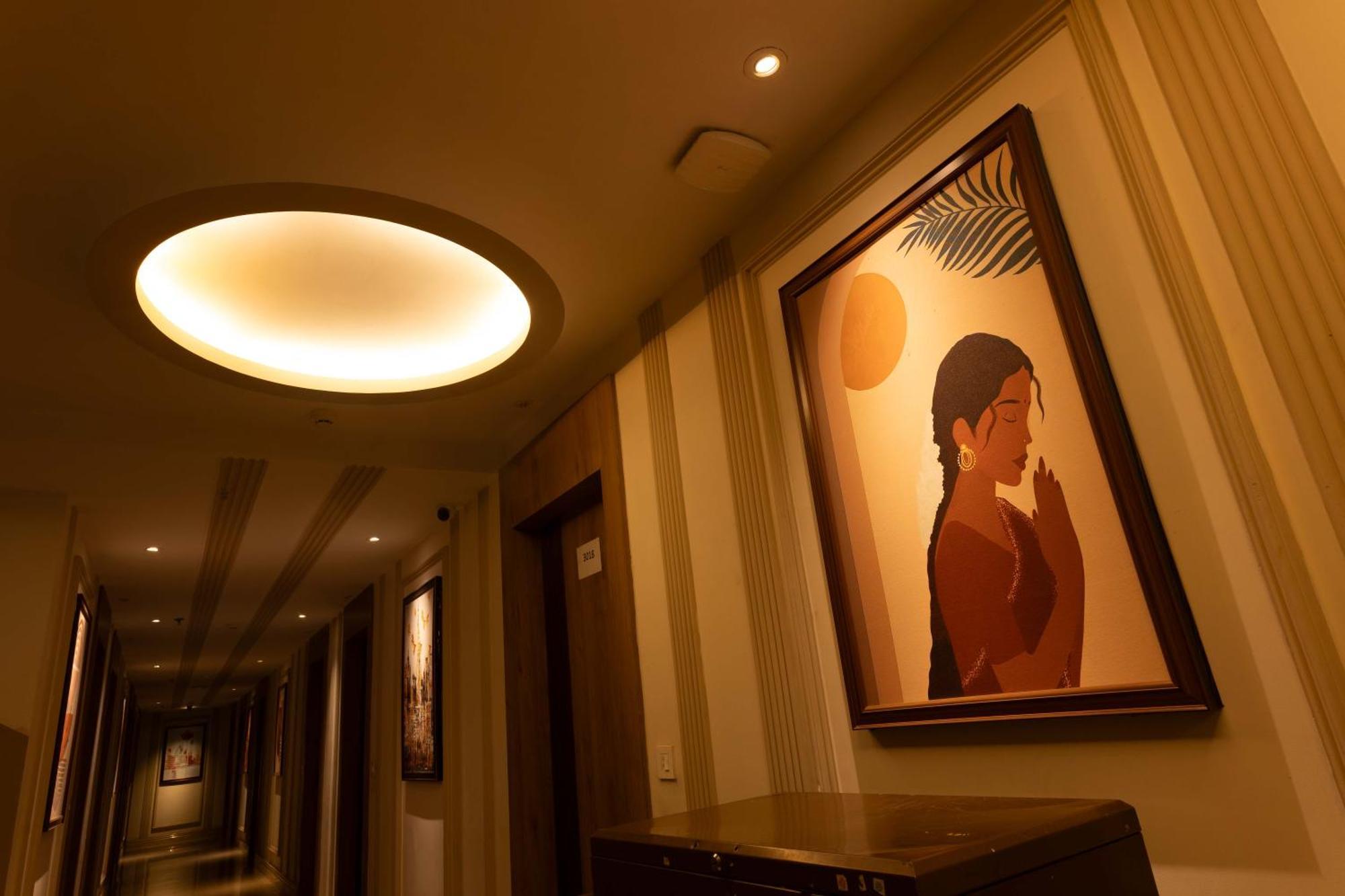 New Hotel Broadway Βαρανάσι Εξωτερικό φωτογραφία