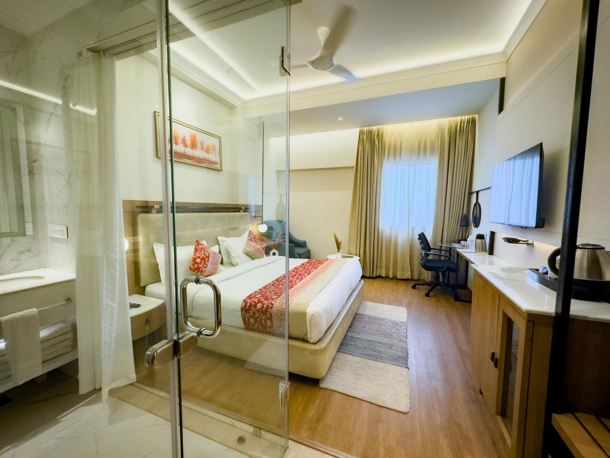 New Hotel Broadway Βαρανάσι Εξωτερικό φωτογραφία