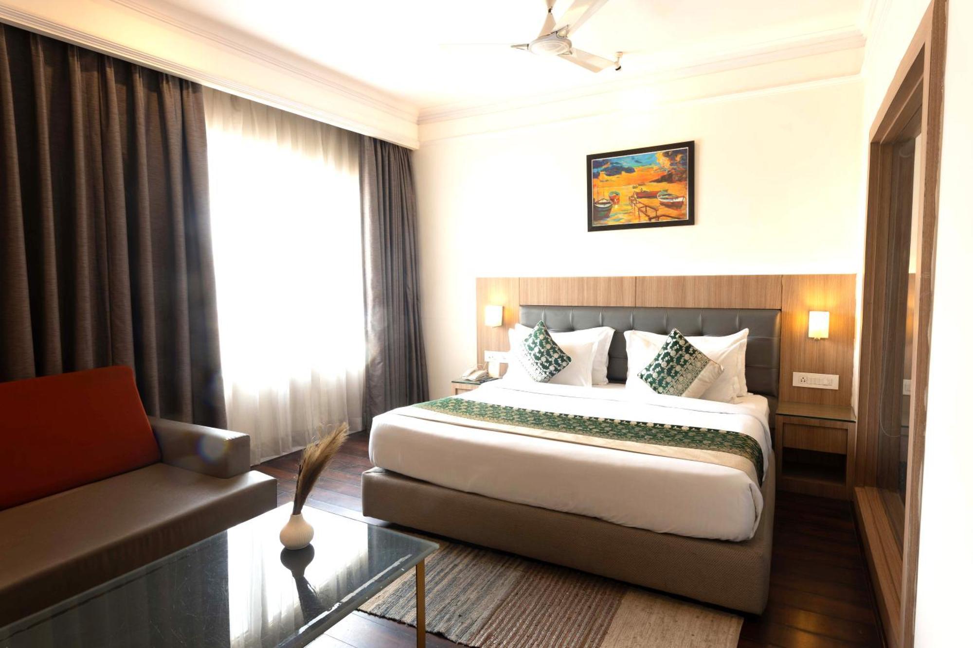 New Hotel Broadway Βαρανάσι Εξωτερικό φωτογραφία